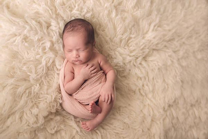 Mastering the Art of Lifestyle Newborn Photography